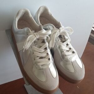 Stylish White and Cream Metallic SilverWomen's Sneakers Sz 11